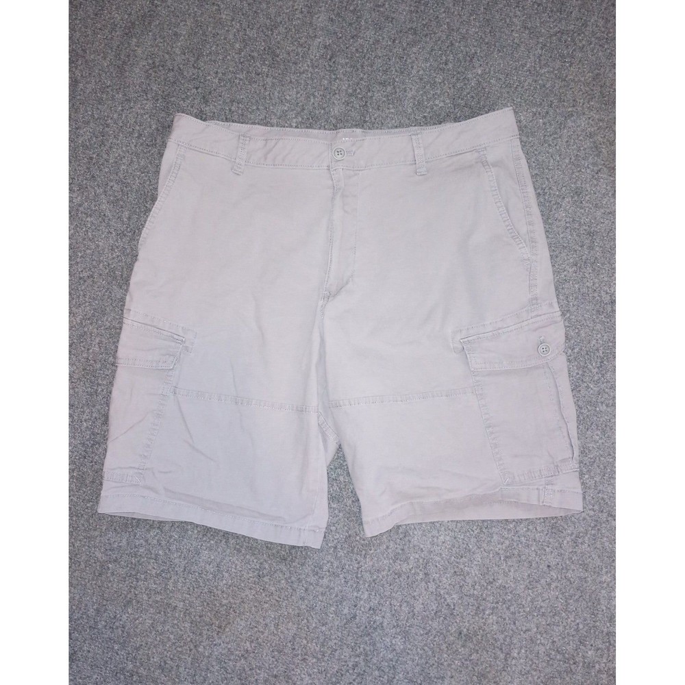 Men's Gray Izod Saltwater Stretch Shorts 36" waist